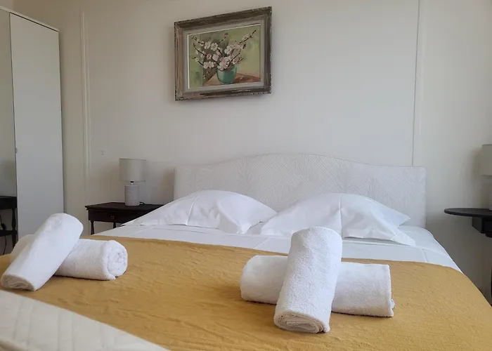 Le Cambridge Juan Lejlighed *