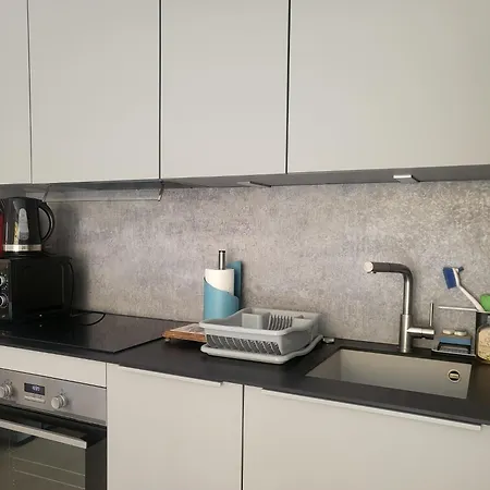 Le Cambridge Juan Apartment